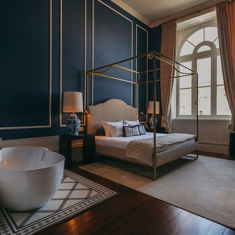 Double Deluxe with Bathtub 