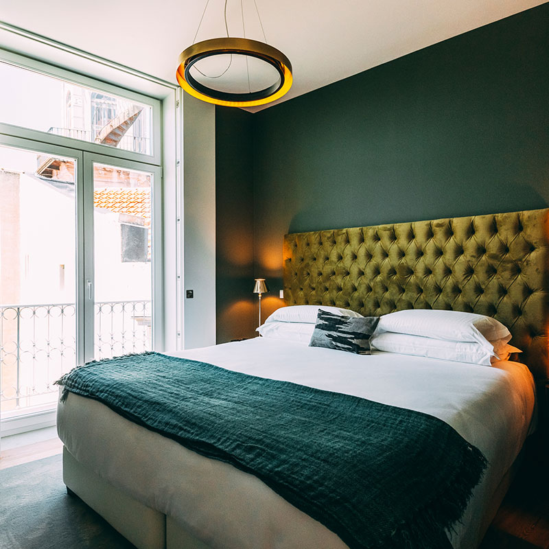 One-Bedroom Apartment with Balcony