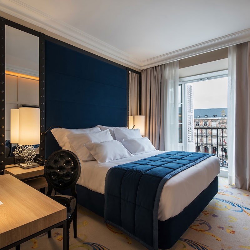 Superior Plaza Mayor Room