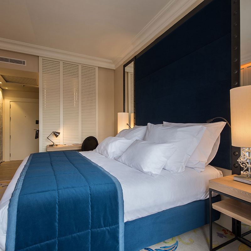 Superior Plaza Mayor Room
