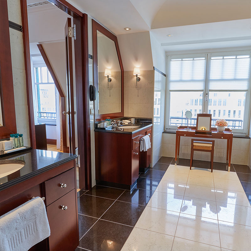 Brandenburg Gate Deluxe  Suite
