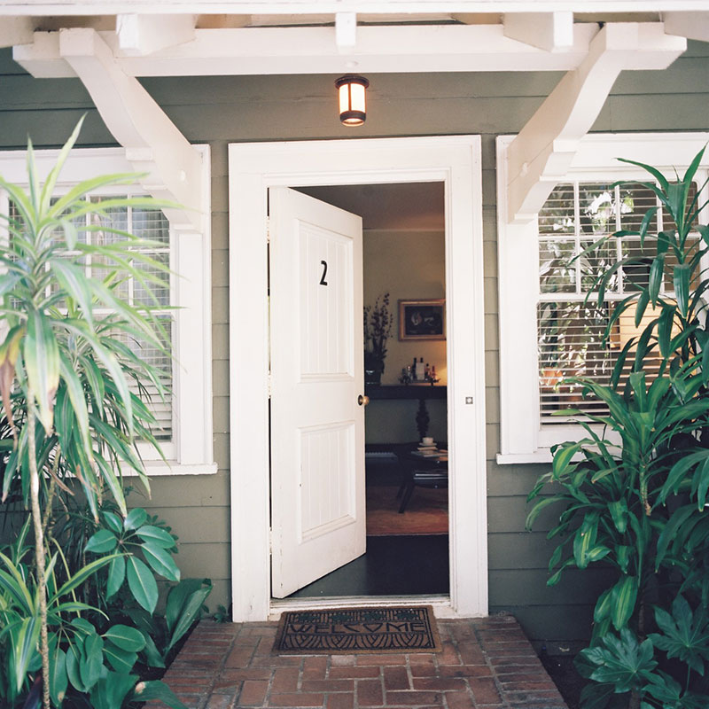 Poolside Bungalow (2 bedrooms)