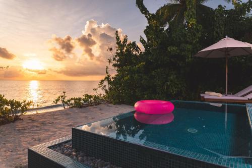 Lagoon Beach Villa