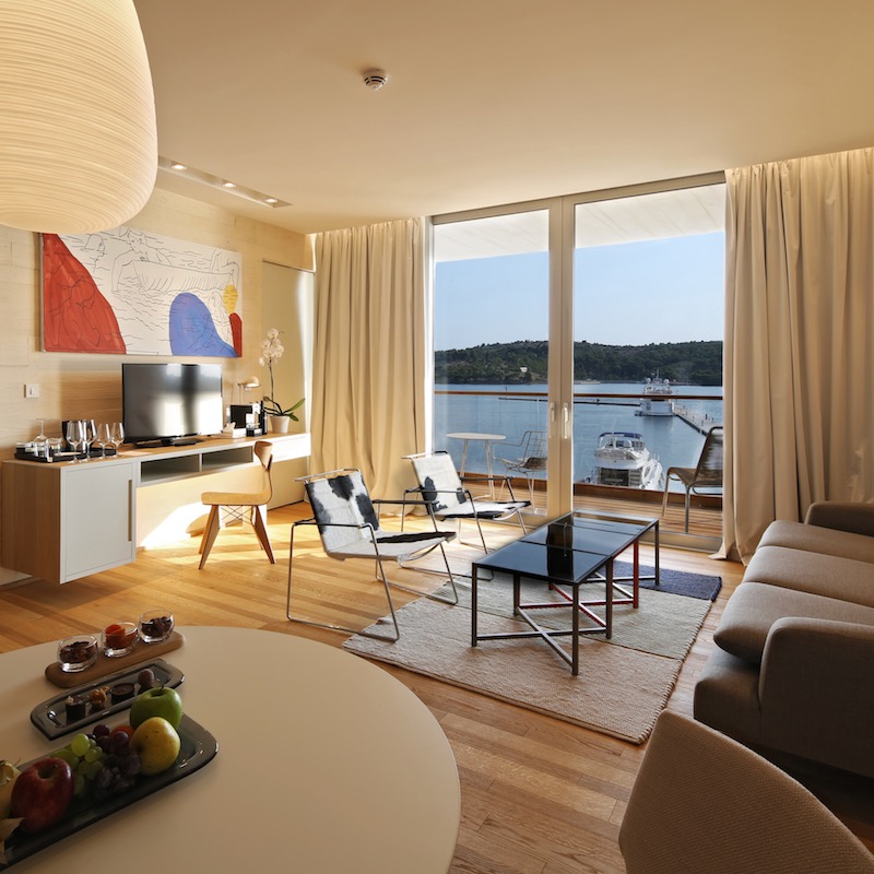 Premium Suite