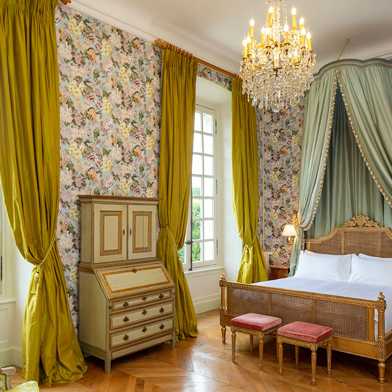 Large King Suite Garden View