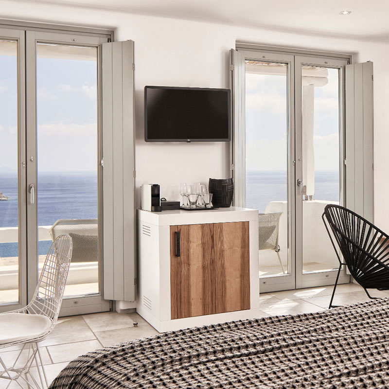 Premium Jacuzzi suite sea view