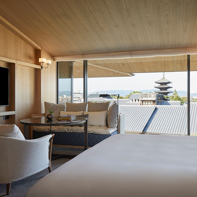 1 King Bed View