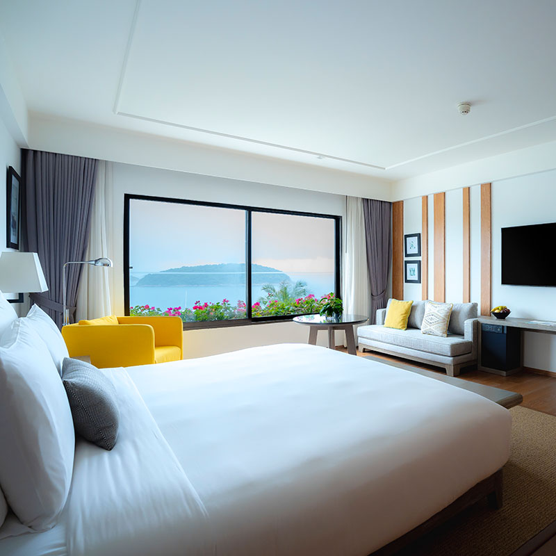Royal Ocean View Suite