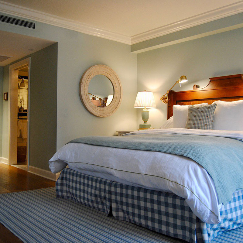  Legacy Suite - 2 Queens