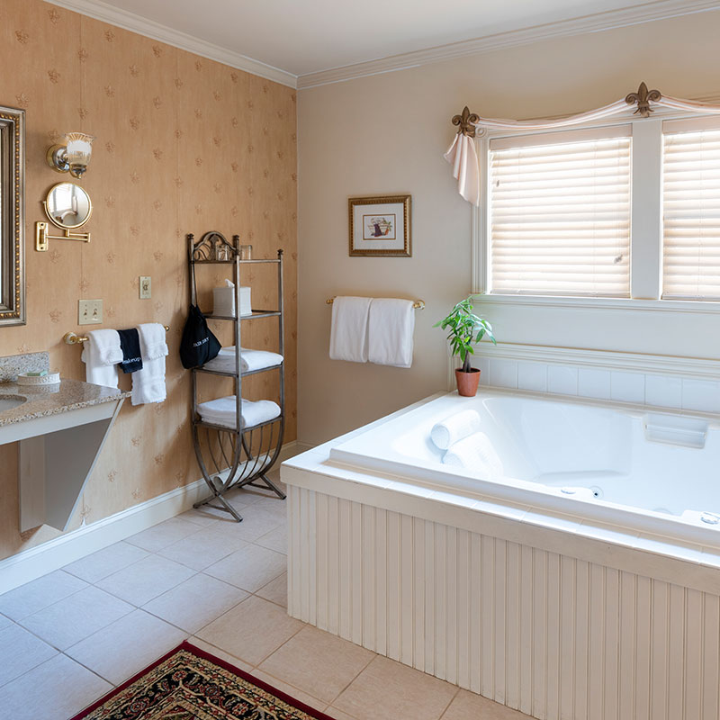 Adams-ADA Room with Roll In Shower