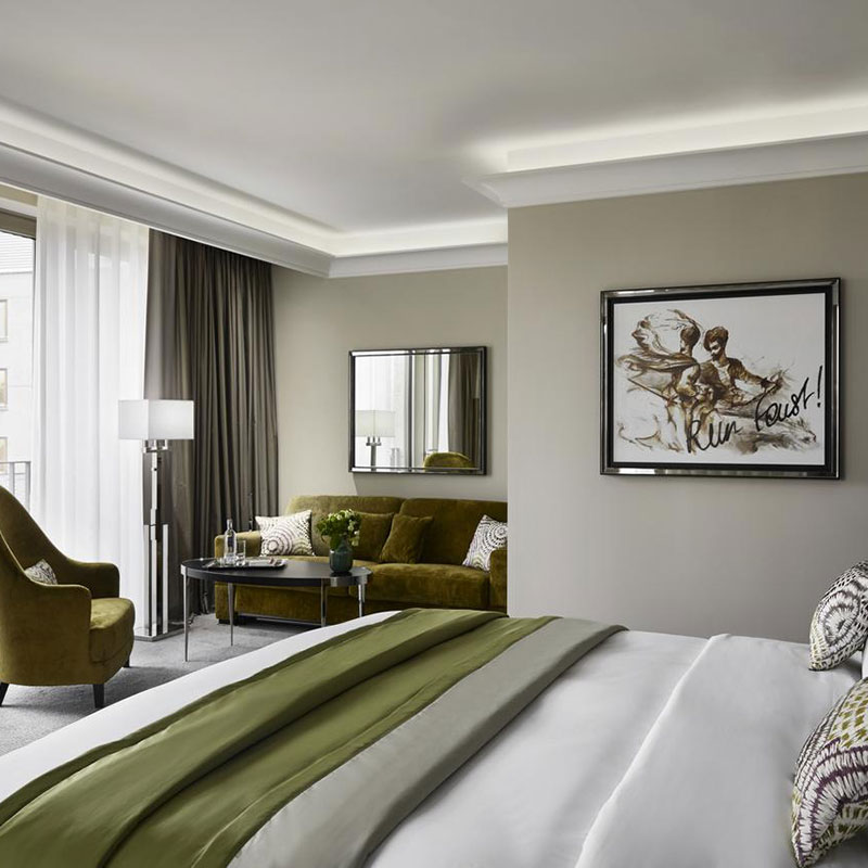 Junior Suite - 1 King Bed
