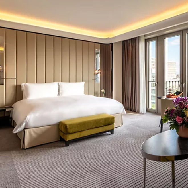 Junior Suite - 1 King Bed