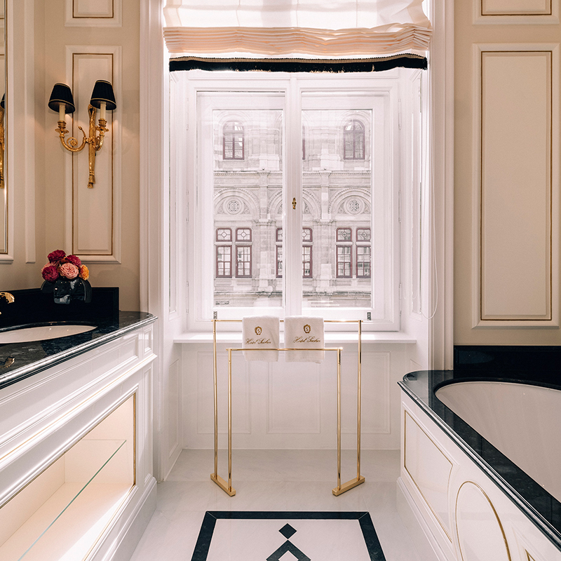 Grand Signature Suite