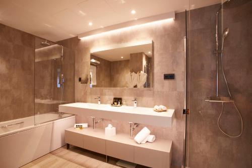 Family suite