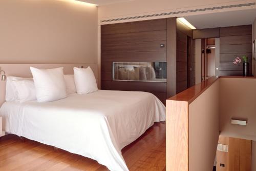 Duplex Apartment (2 Adults + 2 Children)