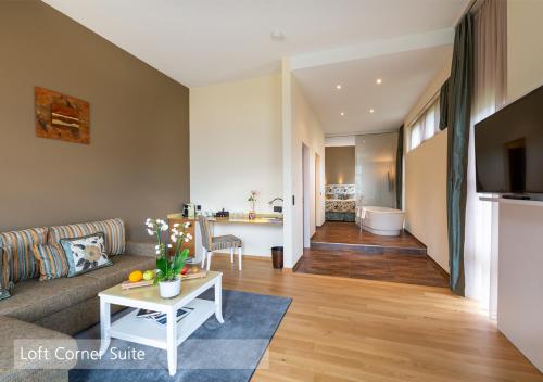 Loft Corner Suite