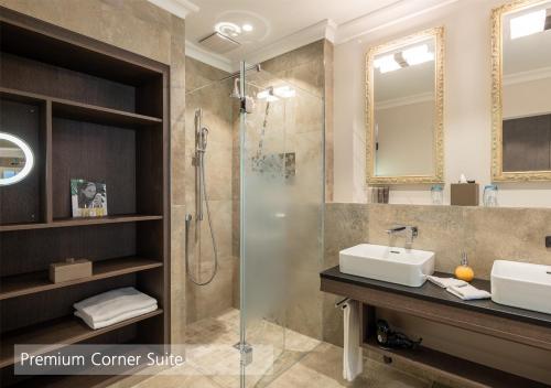  Premium Corner Suite