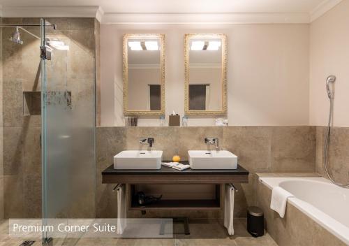  Premium Corner Suite