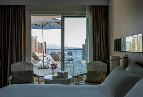 Luxury Room with Terrace & Sea View