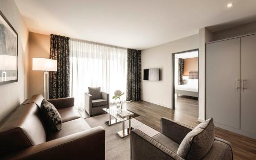 Suite with Balcony and Lake View