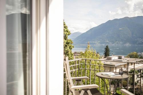 Superior Chic Double or Twin Room with Balcony and Lake View