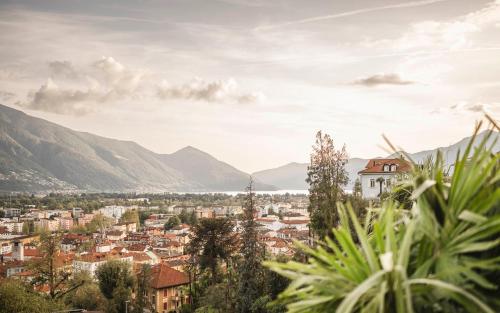  Panorama Deluxe Double or Twin Room with Balcony and Lake View