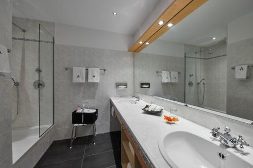 Landhauszimmer mit Südbalkon