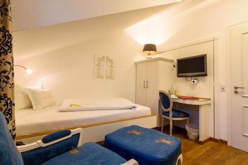 Classic Single Room