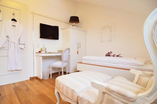 Classic Single Room