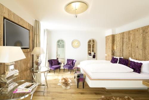  Red Coral Deluxe Double Room