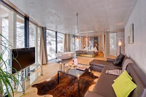Suite 50