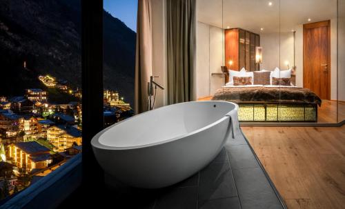 Suite 50