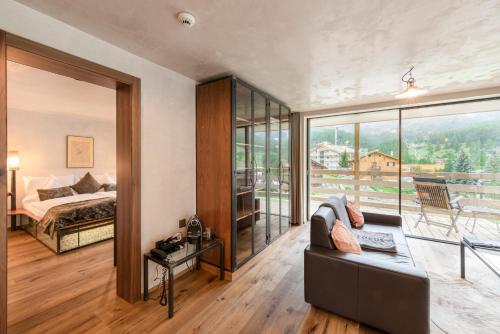 Family Room with Matterhorn View