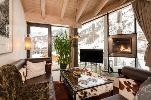 Matterhorn Roof Suite with Matterhorn View House A