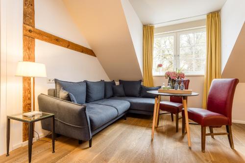 Small Suite