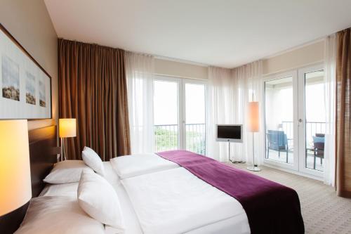 Deluxe Suite with Sea View