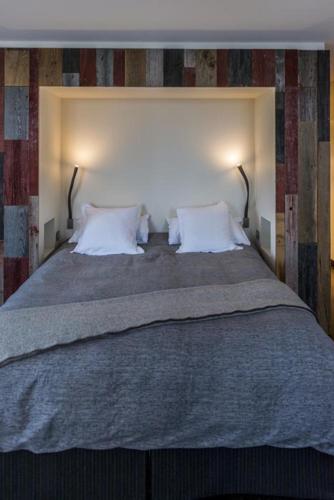 Double Room with Lake View and Balcony