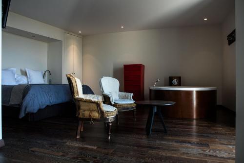 Double Room with Lake View and Balcony