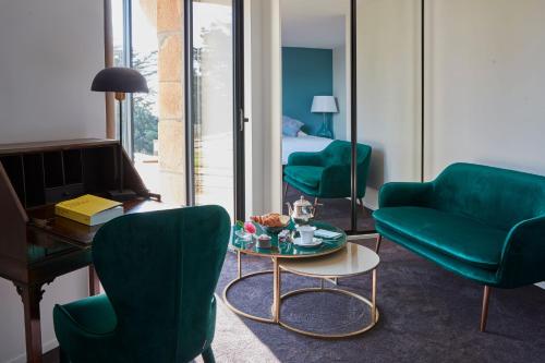 Superior Double/Twin Room with Sea View 