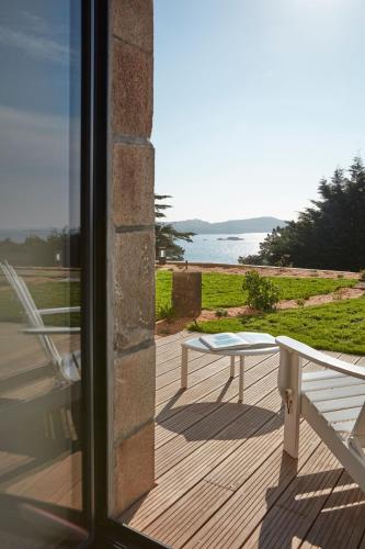 Superior Double/Twin Room with Sea View 