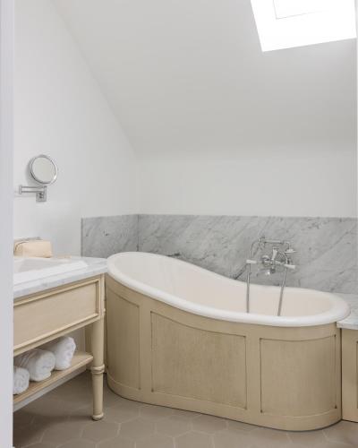 Deluxe Double or Twin Room with Sea View
