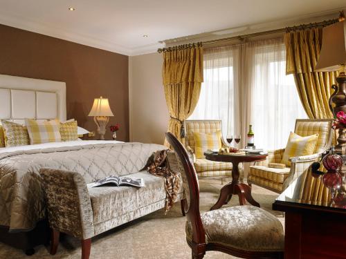 Superior King Room 