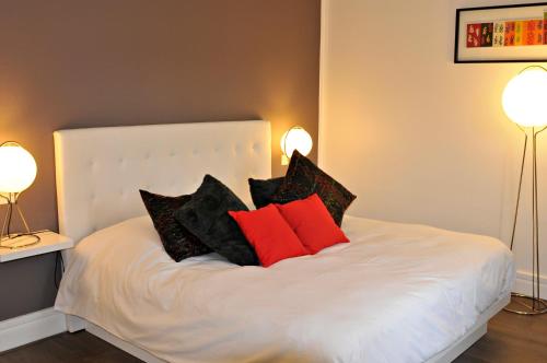 Double Room Tempo