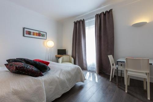 Privilege Room