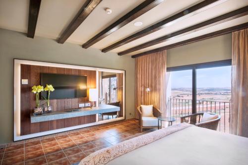 Deluxe Room with spa access