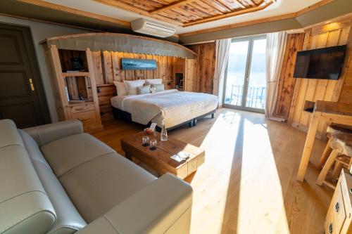 Junior Suite with Lake View