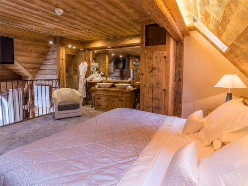 Family Suite with Lake View