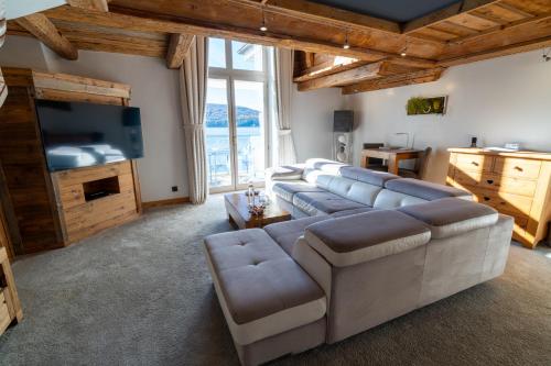 Family Suite with Lake View