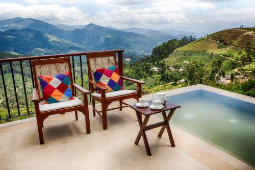 Honeymoon Suite with Mountain View
