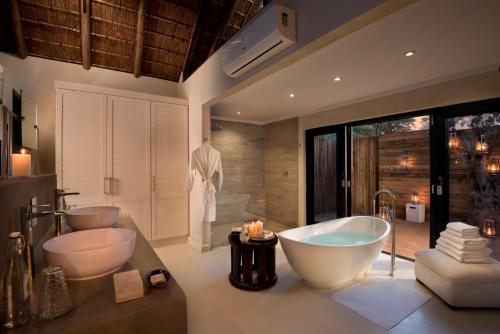 Superior Luxury Room